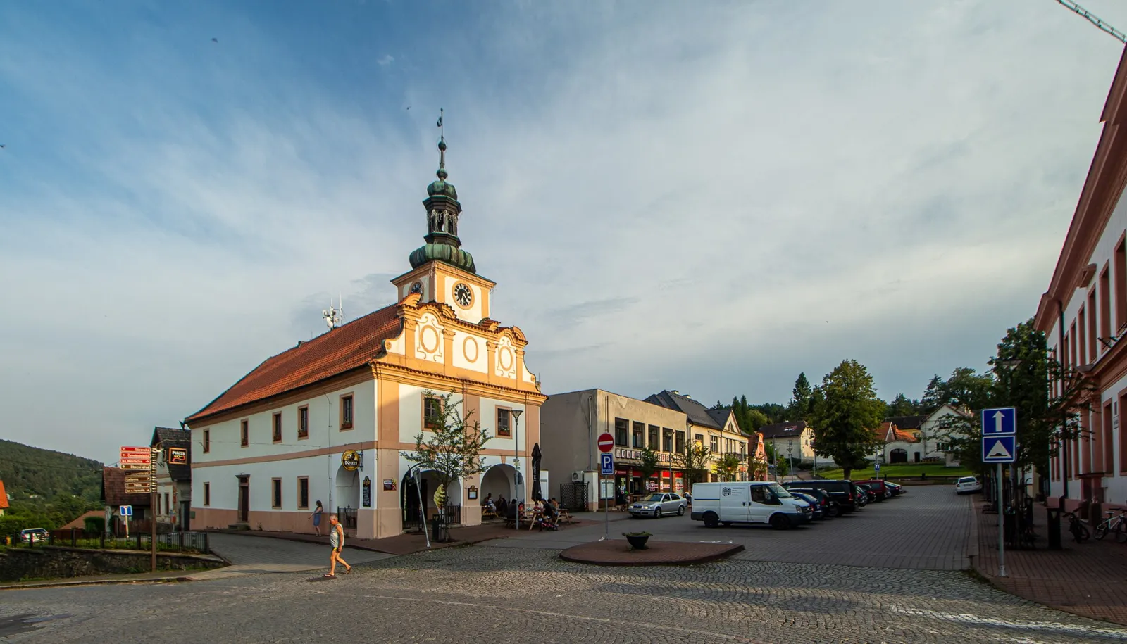Pohled na obec Stříbrná Skalice, okres Praha-východ