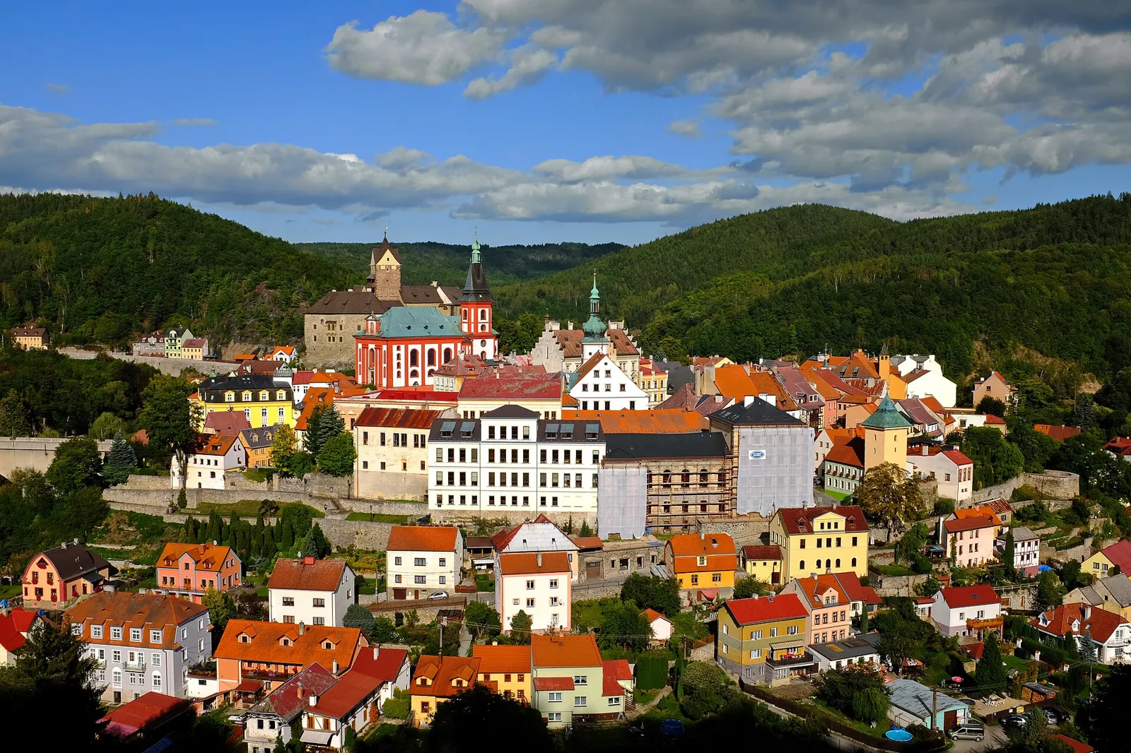 Pohled na obec Loket, okres Sokolov