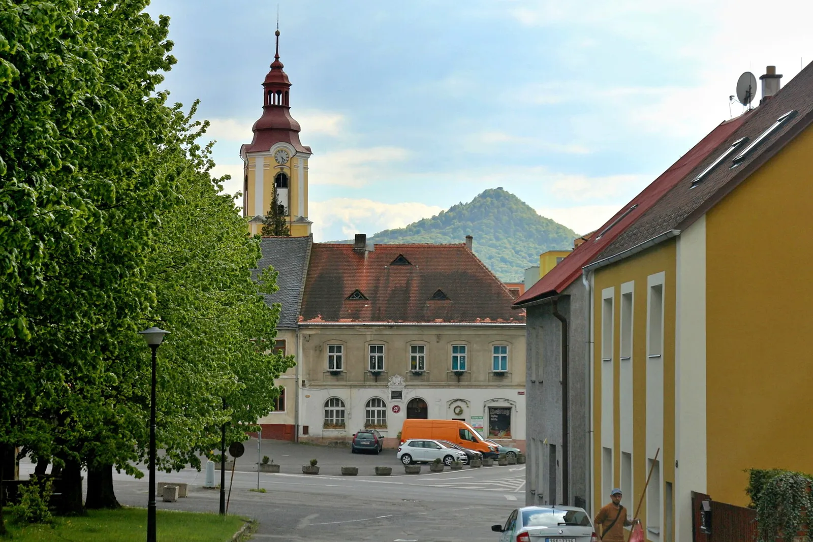 Pohled na obec Stráž pod Ralskem, okres Česká Lípa