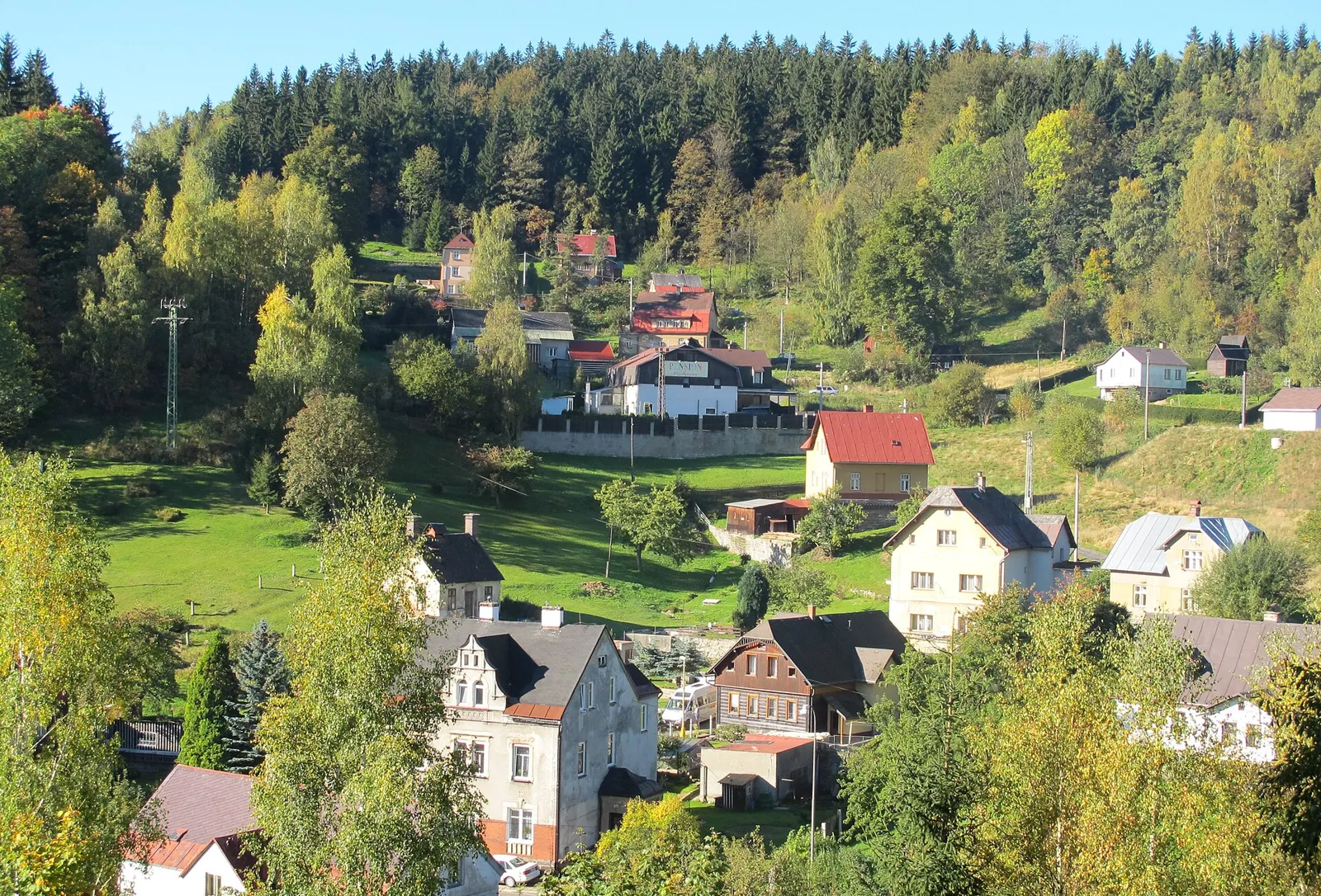 Pohled na obec Janov nad Nisou, okres Jablonec nad Nisou