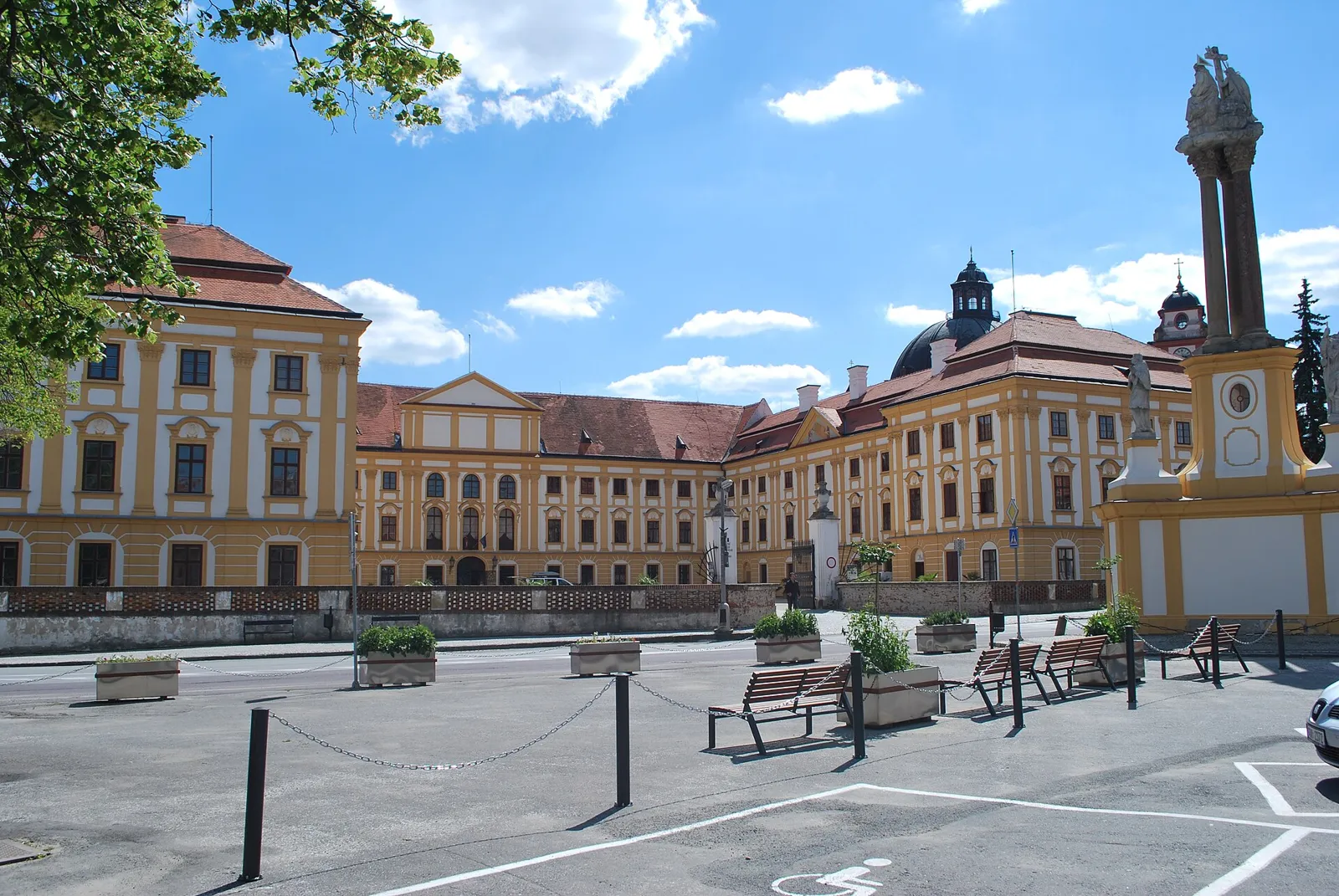 Pohled na obec Jaroměřice nad Rokytnou, okres Třebíč